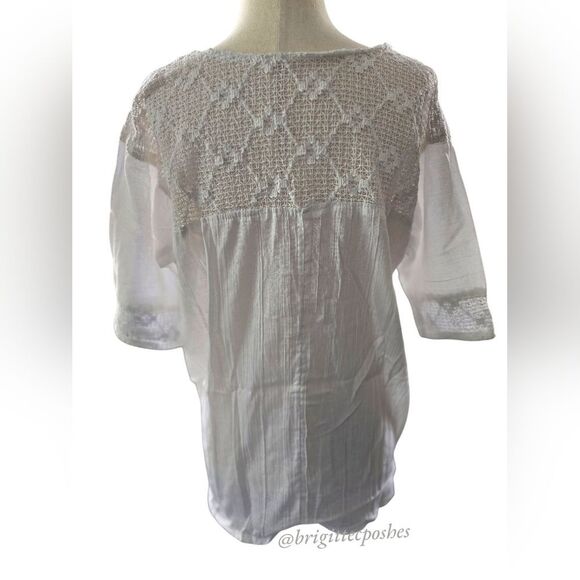 HANDMADE Traditional Laced Mexican Blouse - Picture 3 of 13